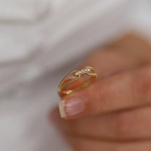 Load image into Gallery viewer, Double Stranded Diamond Ring
