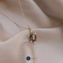 Load image into Gallery viewer, Tortoise Pendant Necklace