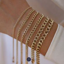 Load image into Gallery viewer, Curb Chain Bracelet