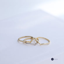 Load image into Gallery viewer, Pavé Diamond Wishbone Ring