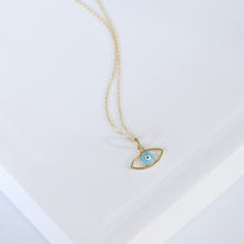 Load image into Gallery viewer, Minimal Evil Eye Pendant Necklace
