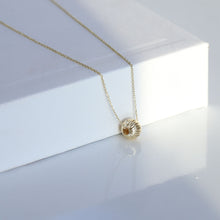 Load image into Gallery viewer, Bead Pendant Necklace
