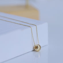 Load image into Gallery viewer, Bead Pendant Necklace
