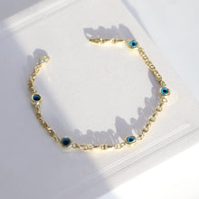 Load image into Gallery viewer, Oval Link Chain Evil Eye Bracelet