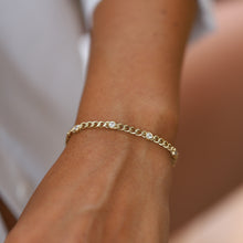 Load image into Gallery viewer, Six Diamond 3mm Curb Chain Bracelet
