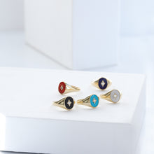 Load image into Gallery viewer, Gold Signet Ring