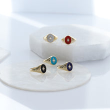 Load image into Gallery viewer, Gold Signet Ring