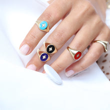 Load image into Gallery viewer, Gold Signet Ring