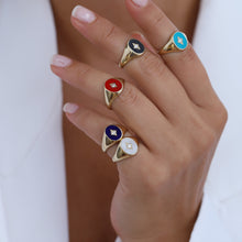 Load image into Gallery viewer, Gold Signet Ring