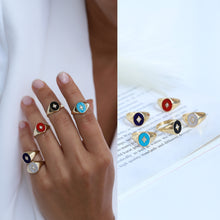 Load image into Gallery viewer, Gold Signet Ring