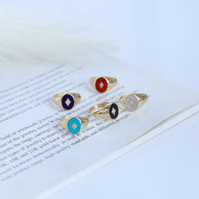 Load image into Gallery viewer, Gold Signet Ring