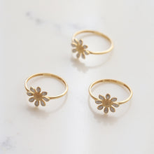 Load image into Gallery viewer, 14K Gold Flower Ring, Gold Ring, Minimalist, Daisy Charm, Gift for Her, Mother&#39;s Day, Dainty Stacking Ring, Anniversary, Christmas Present
