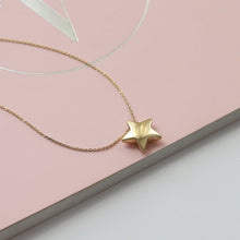 Load image into Gallery viewer, Gold Shining Star Necklace, 14K Gold Necklace, Minimal Invisible Chain Necklace, 3D Floating Star Pendant, Dainty Layering Necklace
