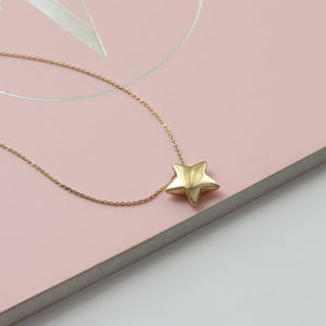 Gold Shining Star Necklace, 14K Gold Necklace, Minimal Invisible Chain Necklace, 3D Floating Star Pendant, Dainty Layering Necklace