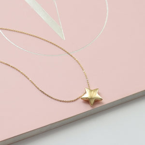 Gold Shining Star Necklace, 14K Gold Necklace, Minimal Invisible Chain Necklace, 3D Floating Star Pendant, Dainty Layering Necklace