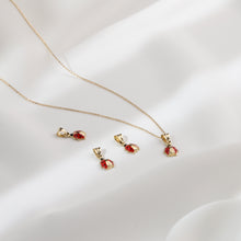 Load image into Gallery viewer, Ladybug Pendant Necklace
