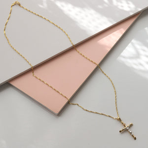 Cross Pendant Necklace on Singapore Chain