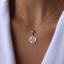 Load image into Gallery viewer, Medallion Emperor Necklace

