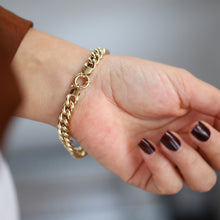 Load image into Gallery viewer, 7.85mm Round Curb Chain Bracelet
