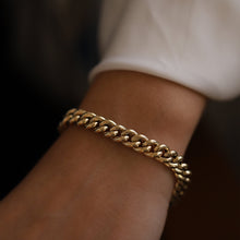 Load image into Gallery viewer, 7.85mm Round Curb Chain Bracelet
