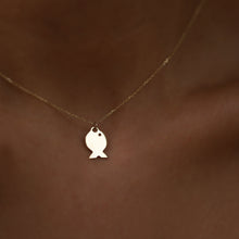 Load image into Gallery viewer, Dainty Gold Fish Necklace
