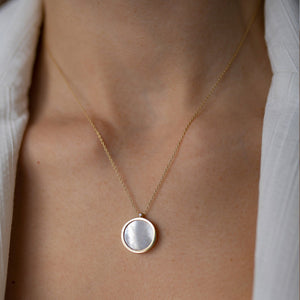 Round Mother of Pearl Necklace