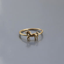 Load image into Gallery viewer, Gold Horse Ring
