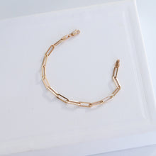 Load image into Gallery viewer, Rose Gold Paperclip Bracelet
