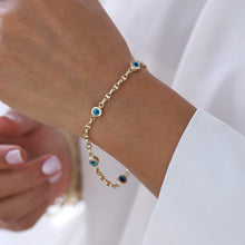Load image into Gallery viewer, Oval Link Chain Evil Eye Bracelet
